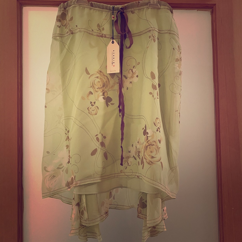 MaxStudio floral skirt.